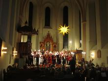 Die SingAkademie bei einem ihrer traditionellen Adventskonzerte in Mariensee.