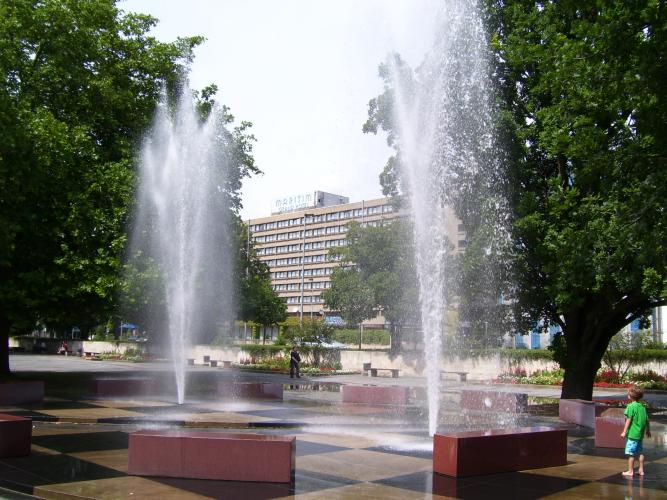 Bahlsen Brunnen auf dem Trammplatz Bahlsen Brunnen auf dem Trammplatz
