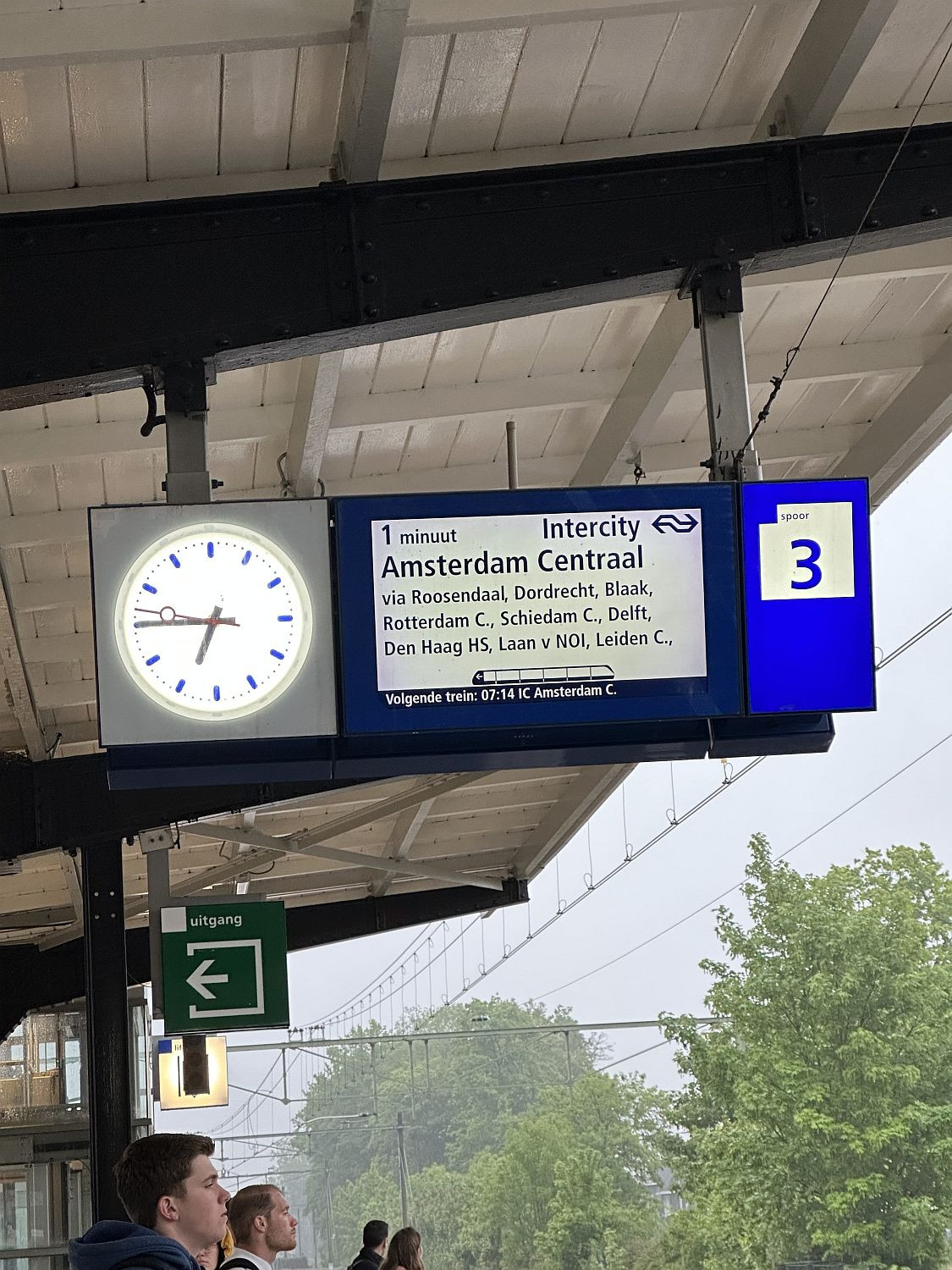 Im Zug nach Amsterdam