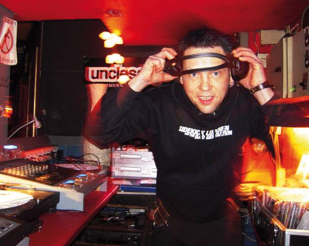 DJ Cpt.Kirk DJ Cpt.Kirk