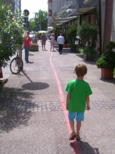 Auf dem Roten Faden durch die Luisenstraße