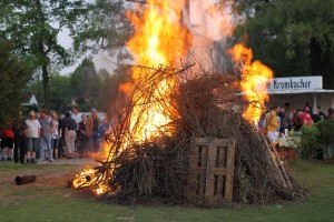 Osterfeuer bei der SG 74