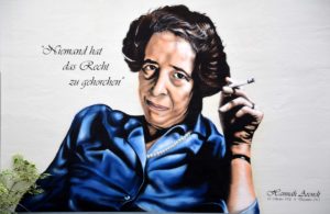Hannah Arendt - Niemand hat das Recht zu gehorchen