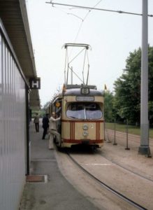 Straßenbahn am Endpunkt Messegelände am 26. Juni 1981