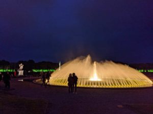 Illuminierte Glockenfontaine - Ein Highlight unter den Brunnen in Hannover
