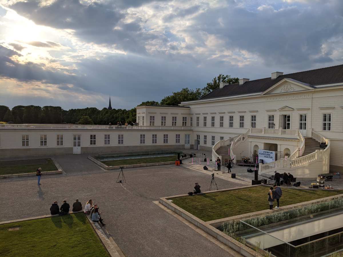 Im Innenhof des Schloss Herrenhausen