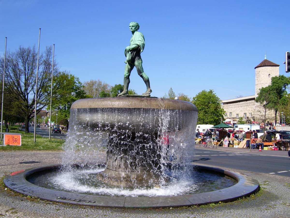 Auf der Mittelinsel am Leibnizufer