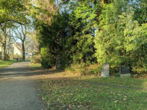 Grabsteine auf dem Friedhof Seelberg