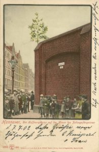 Gerichtsgefängnis mit Hoffnungsbirke (1901)