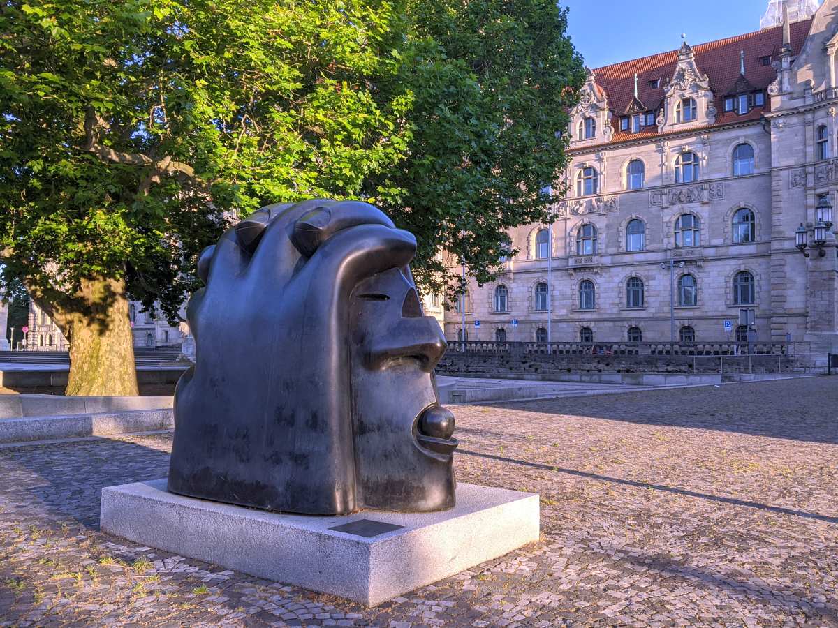 Großer verletzter Kopf
