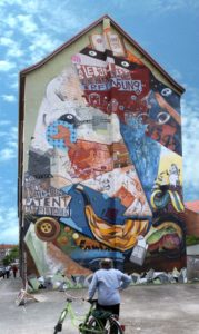 Das Wandbild - strebt vorwärts