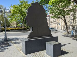 Leibniz Denkmal