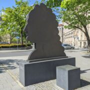 Leibniz Denkmal