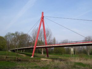 Die rote Lodemannbrücke