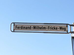 Ferdinand-Wilhelm-Fricke-Weg (Straßenschild)