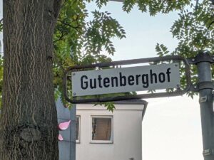 Gutenberghof (Straßenschild)