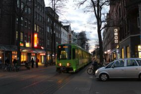 Haltestelle Leinaustraße