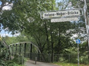Helene-Weber-Brücke (Straßenschild)