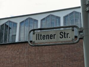 Iltener Straße (Straßenschild)