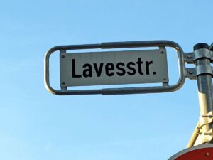 Lavesstraße (Straßenschild)
