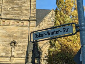 Oskar-Winter-Straße (Straßenschild)