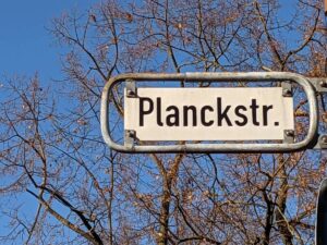 Planckstraße (Straßenschild)