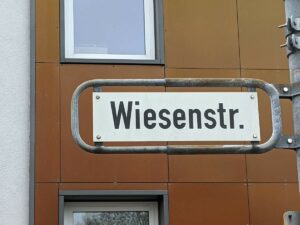 Wiesenstraße (Straßenschild)