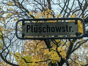 Plüschowstraße (Straßenschild)
