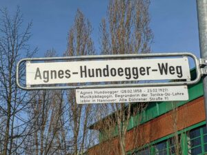 Agnes-Hundoegger-Weg (Straßenschild)