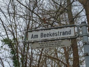 Am Beekestrand (Straßenschild)