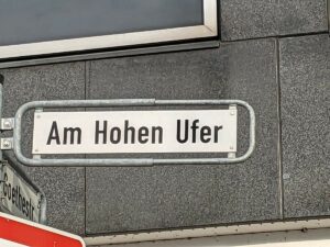 Am hohen Ufer (Straßenschild)