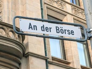 An der Börse (Straßenschild)