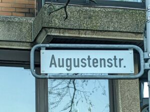 Augustenstraße (Straßenschild)