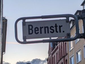 Bernstraße (Straßenschild)