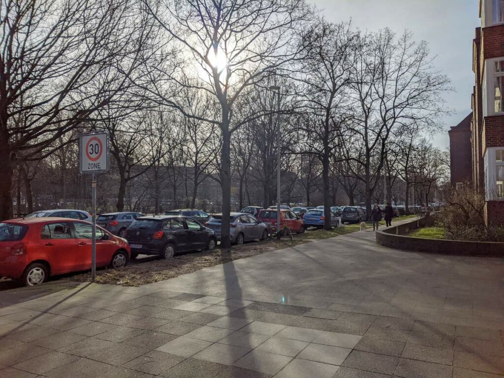 BerthavonSuttnerPlatz Hannover entdecken