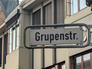 Grupenstraße (Straßenschild)