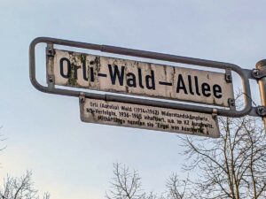 Orli-Wald-Allee (Straßenschild)