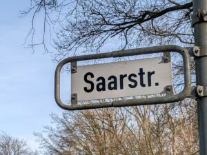 Saarstraße (Straßenschild)