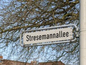 Stresemannallee (Straßenschild)