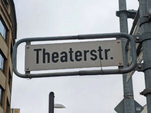Theaterstraße (Straßenschild)