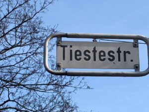 Tiestestraße (Straßenschild)