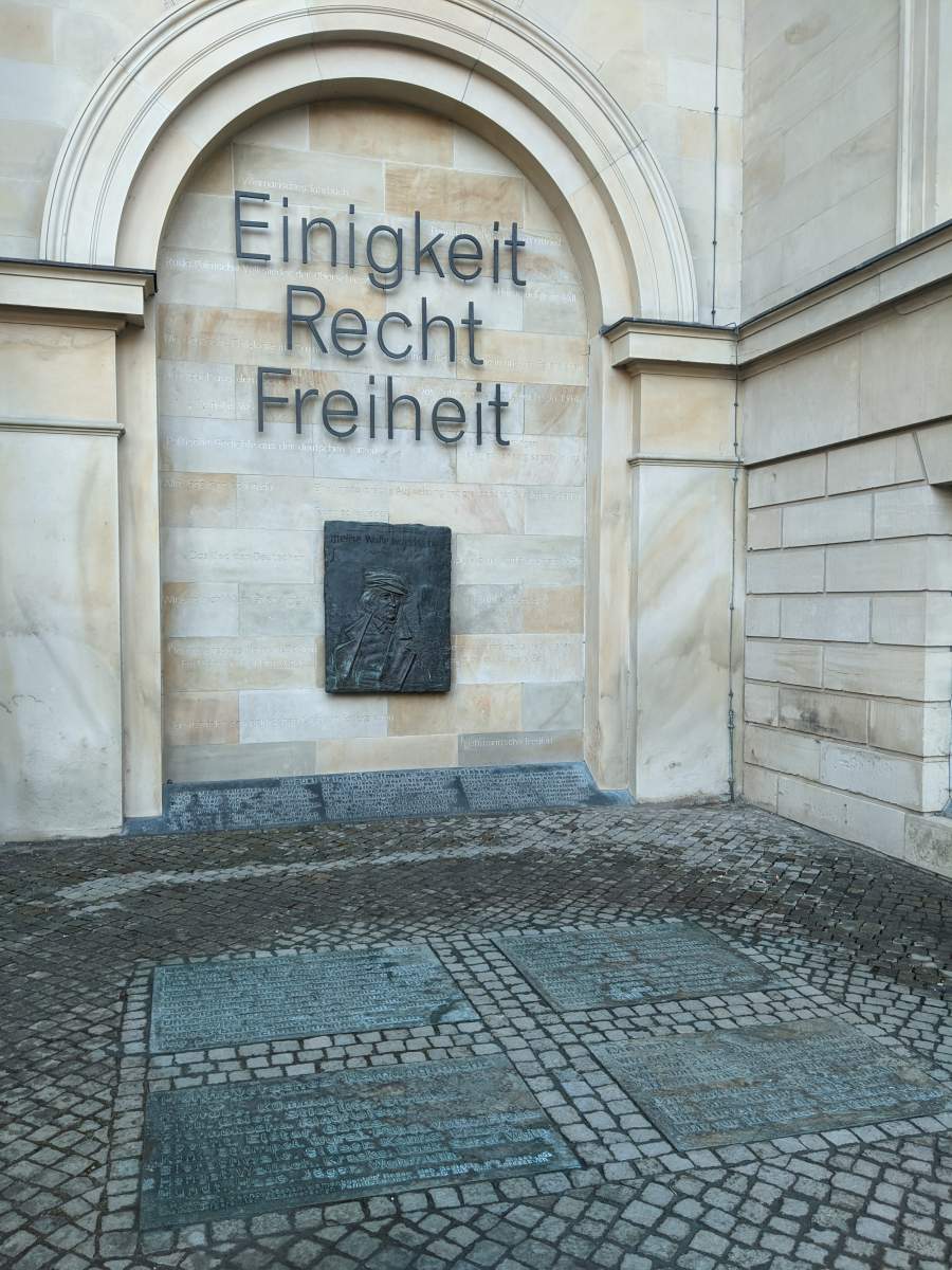 Denkmal Hoffmann von Fallersleben