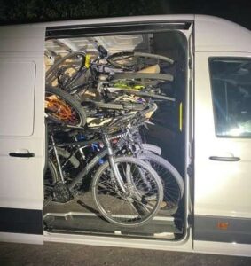 Transporter mit gestohlenen Fahrrädern