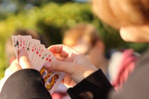 Rommé-Kartenspielgruppe