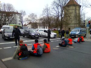 Straßenblockade am Deisterplatz