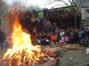 Osterfeuer bei FAUST