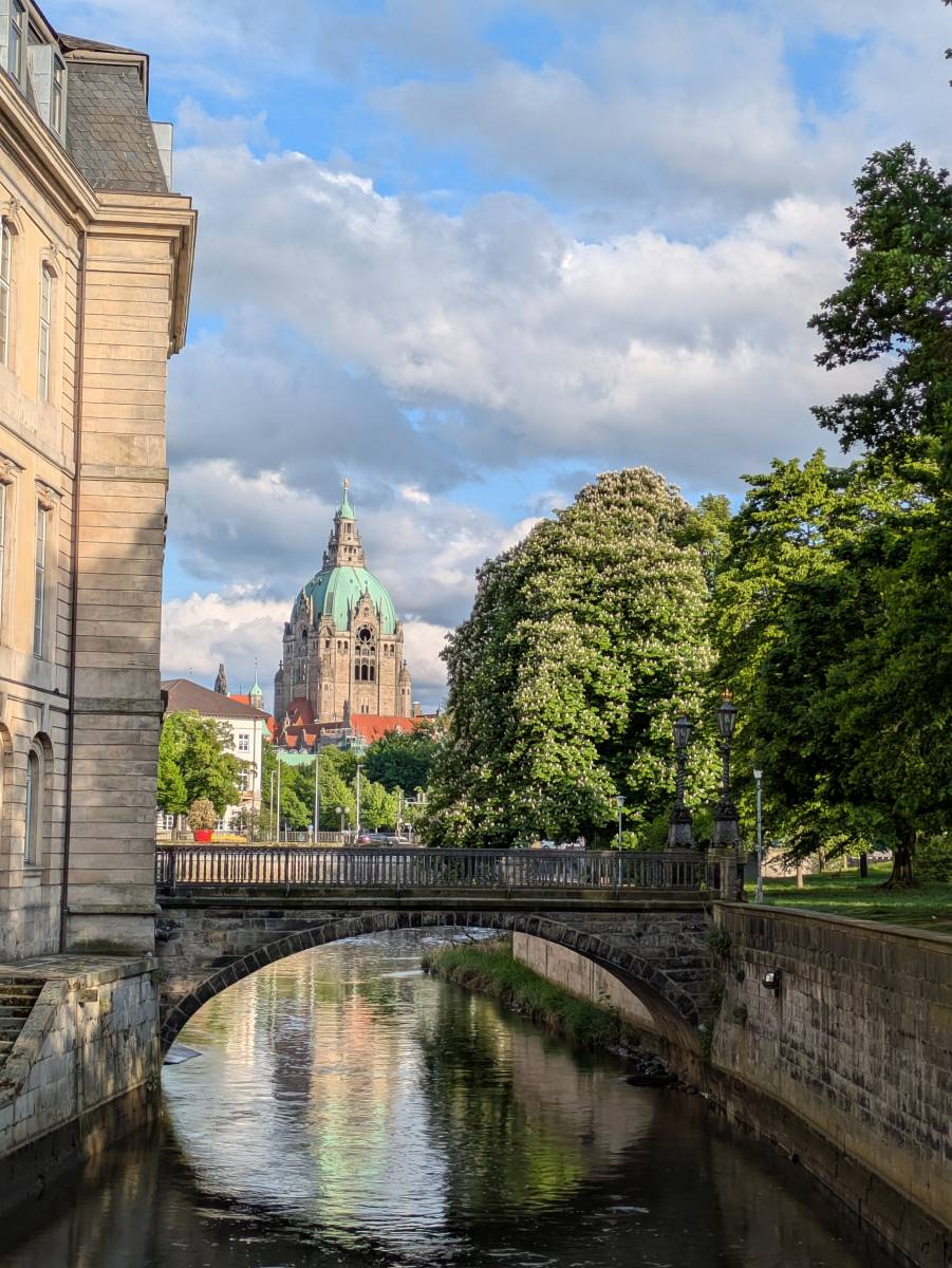 Hohes Ufer am Leineschloss